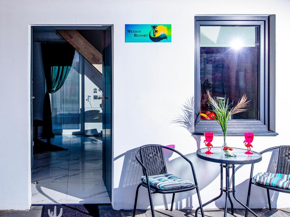 Temple Luxury Resort Rewal Buitenkant foto