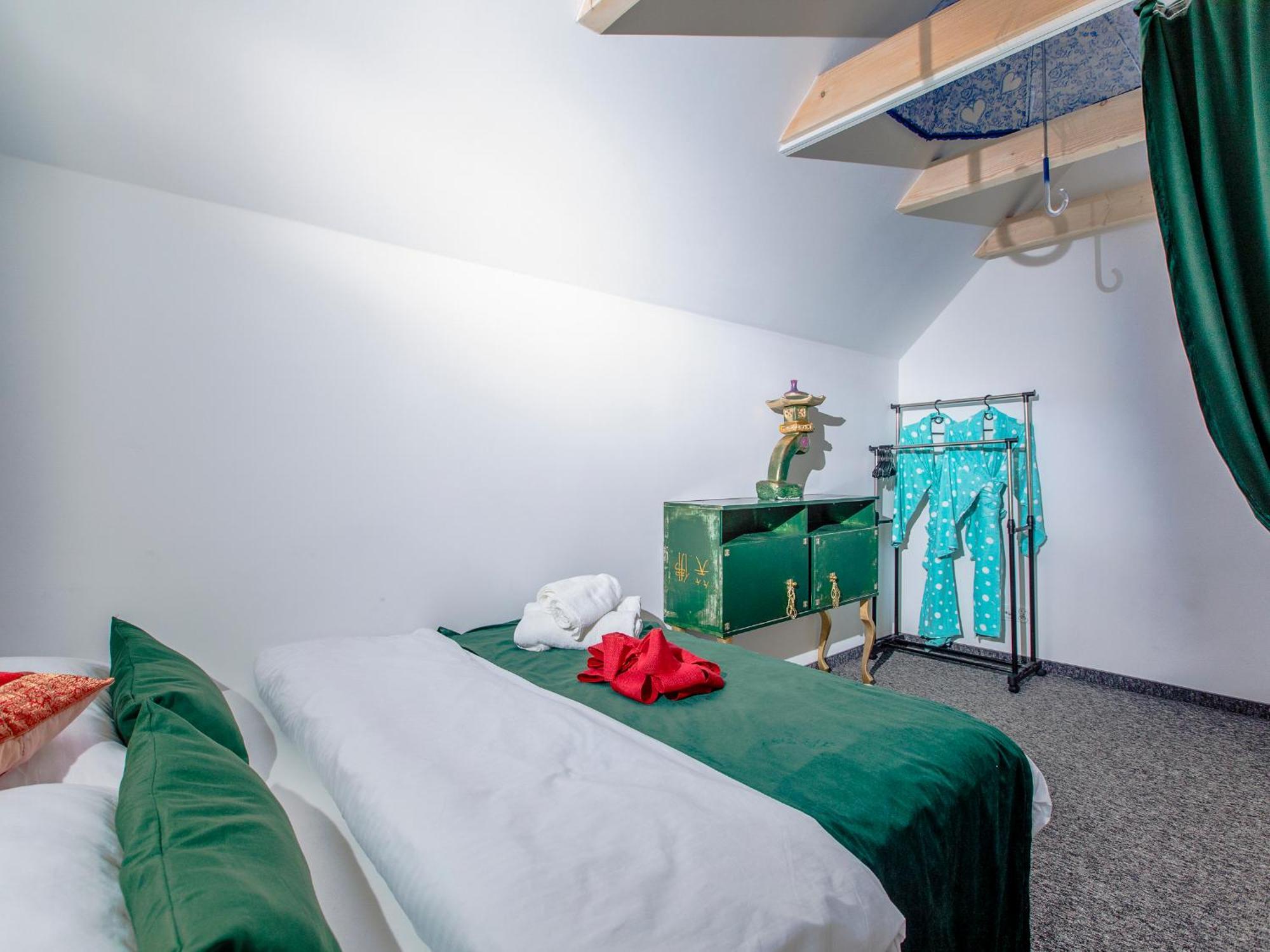 Temple Luxury Resort Rewal Kamer foto
